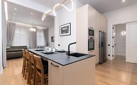 A++ Executive Apartment With Luxury Sauna Room